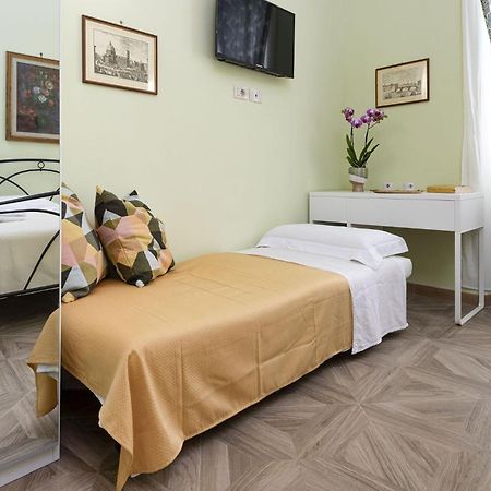 Cadorna Rooms In Florence Exterior photo