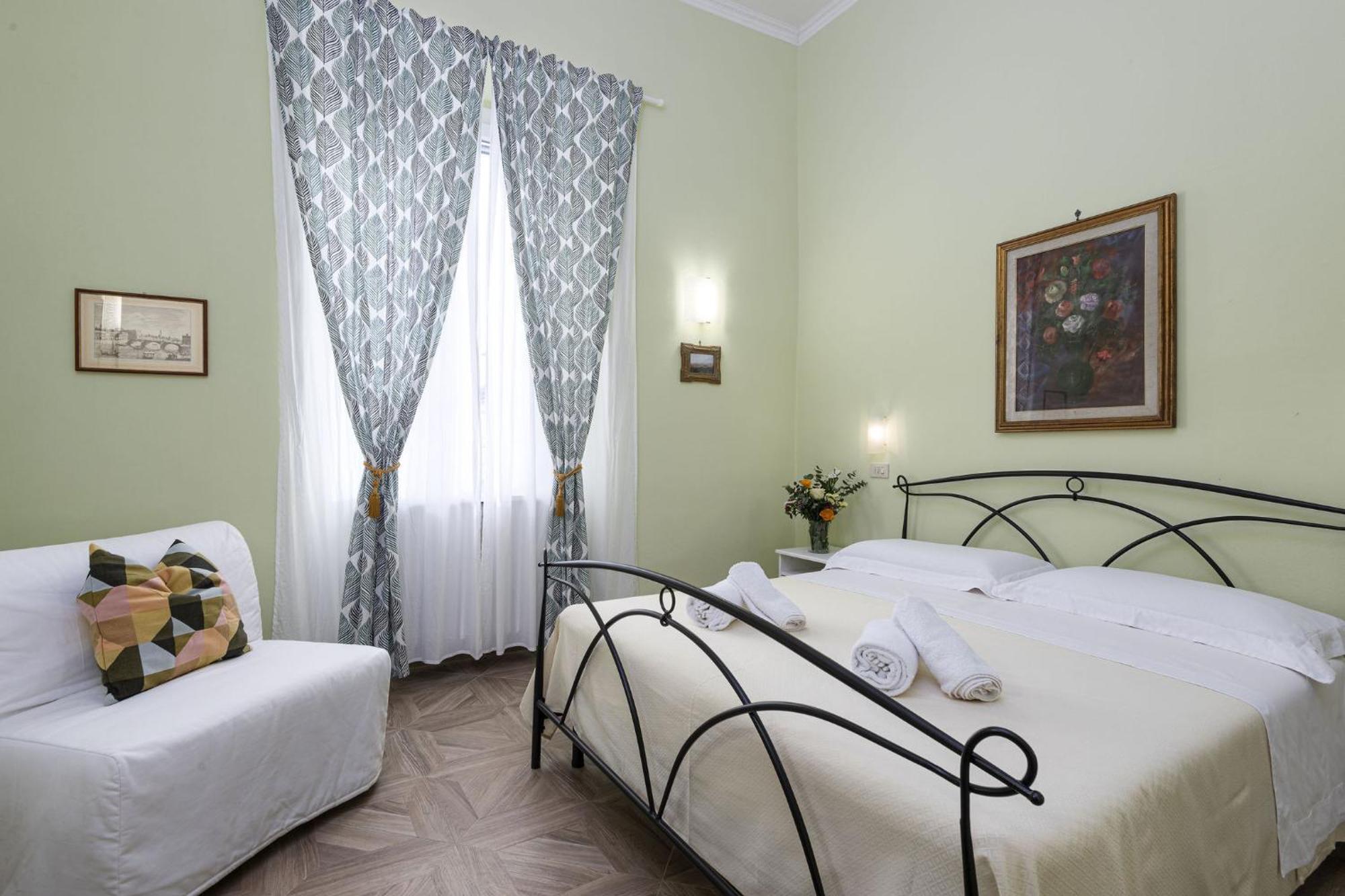 Cadorna Rooms In Florence Exterior photo