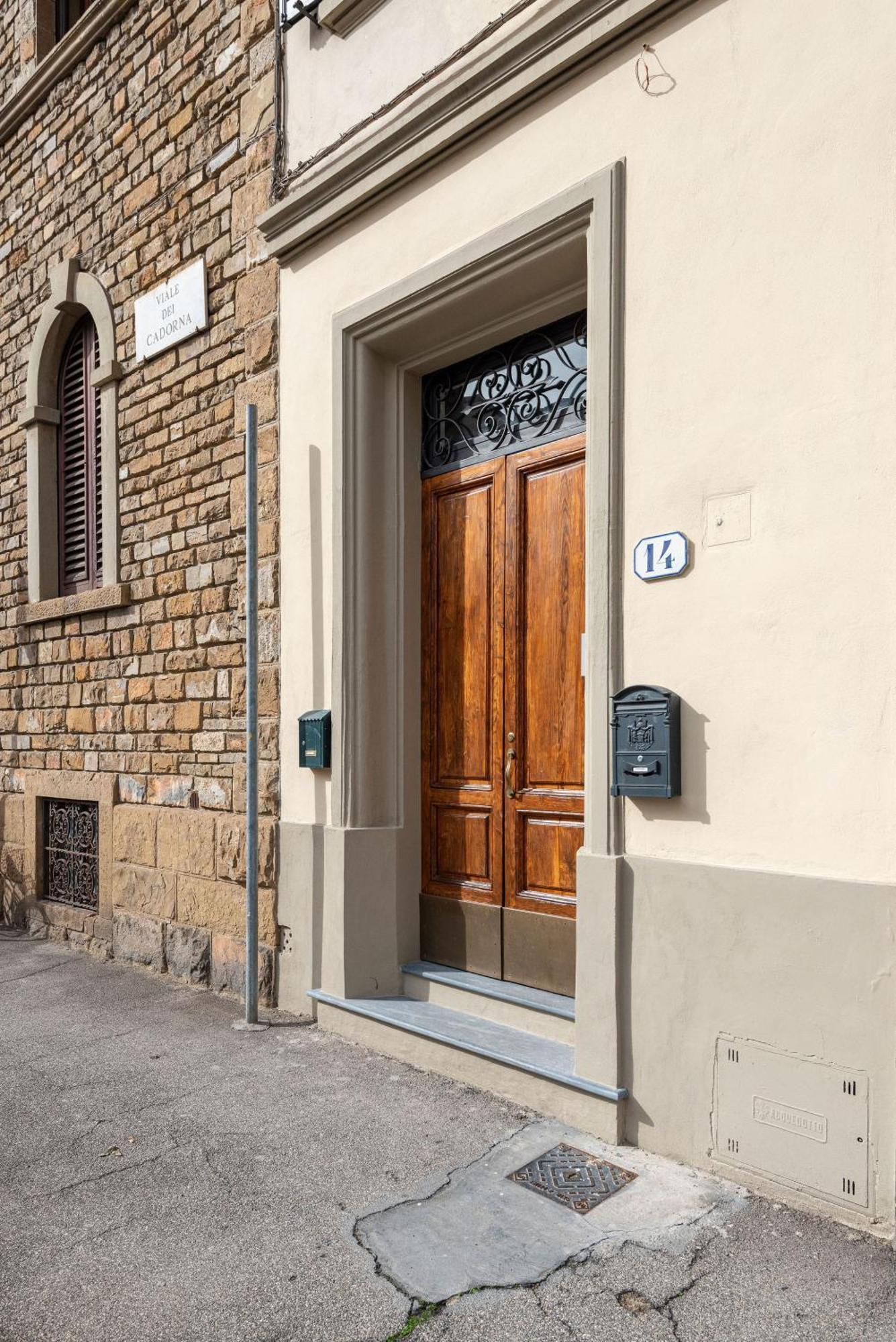 Cadorna Rooms In Florence Exterior photo
