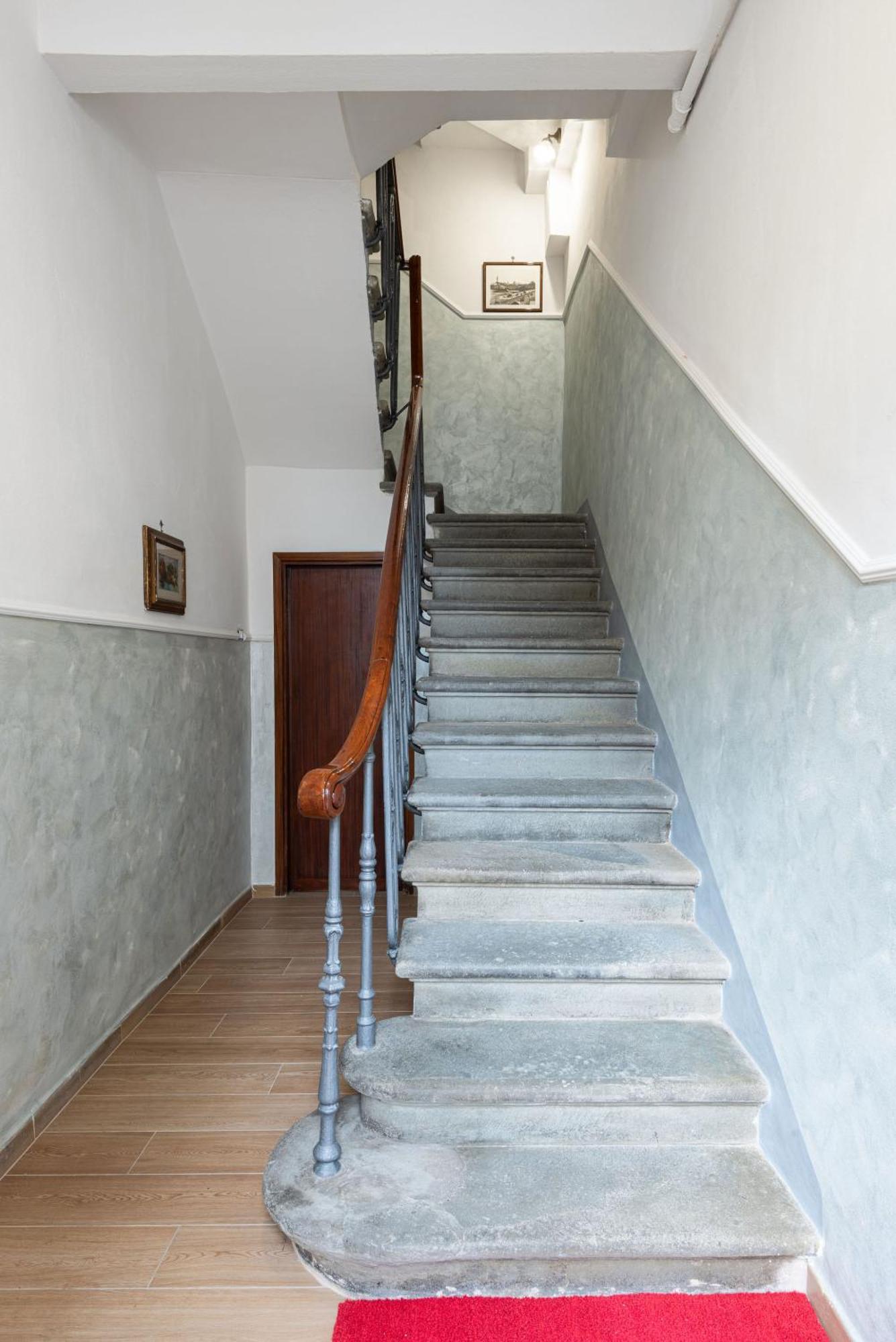 Cadorna Rooms In Florence Exterior photo